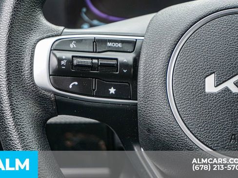 Used 2025 Kia Sportage LX FWD image 29