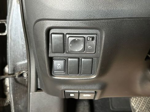 Used 2014 Nissan Juke SV w/ Navigation Package FWD image 17