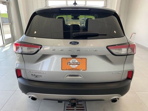 Used 2022 Ford Escape Titanium w/ Titanium Elite Package AWD/4WD image 3