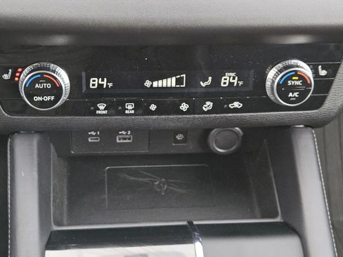 Used 2024 Mitsubishi Outlander SE image 10