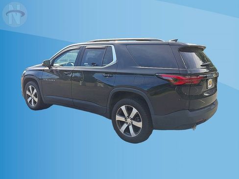Used 2022 Chevrolet Traverse LT w/ LT Premium Package AWD/4WD image 6