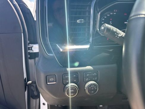 Used 2024 Chevrolet Silverado 3500 LTZ w/ LTZ Convenience Package AWD/4WD image 8
