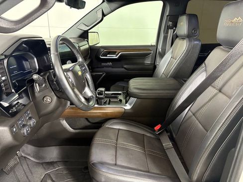 Used 2024 Chevrolet Silverado 1500 High Country w/ High Country Premium Package image 25