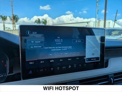 New 2025 Lincoln Corsair Reserve image 9