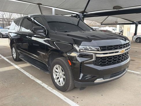 Used 2023 Chevrolet Suburban LS image 2