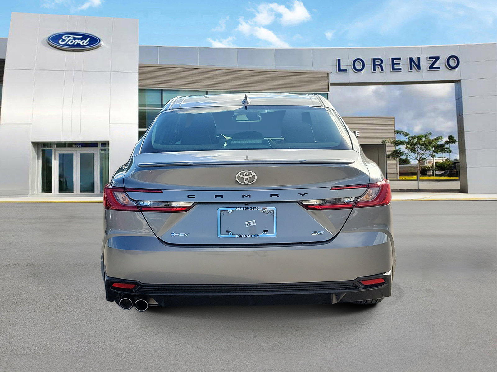 Used 2026 Toyota Camry SE FWD image 6