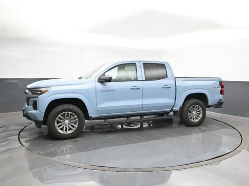 New 2025 Chevrolet Colorado LT w/ LT Convenience Package image 2