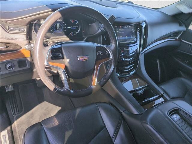 Used 2019 Cadillac Escalade ESV Luxury RWD image 10