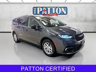 Used 2023 Chrysler Pacifica Touring-L