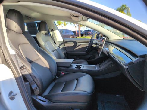 Used 2022 Tesla Model 3 Performance image 31