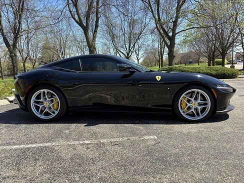 Used 2022 Ferrari Roma image 7