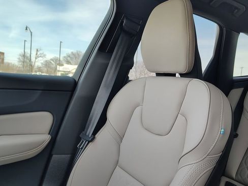 New 2026 Volvo XC60 B5 Plus w/ Climate Package image 22