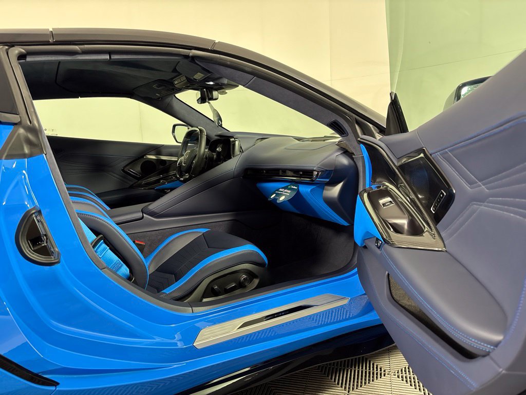 Certified 2023 Chevrolet Corvette Z06 w/ Stealth Interior Trim Package RWD image 8