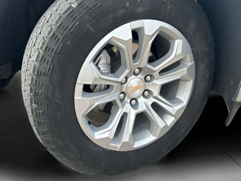 Used 2025 Chevrolet Silverado 1500 LTZ image 32