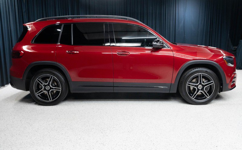 Certified 2026 Mercedes-Benz GLB 250 4MATIC image 4