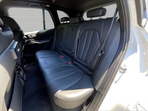 Used 2022 BMW X5 xDrive40i w/ M Sport Package AWD/4WD image 18