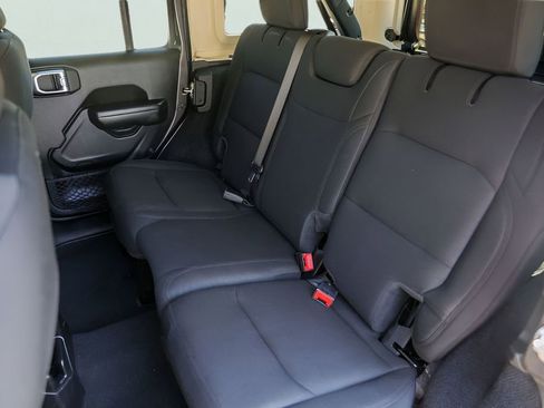 Used 2020 Jeep Wrangler Unlimited Sport S AWD/4WD image 25