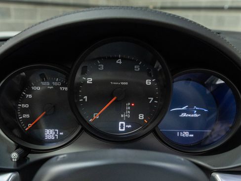 Used 2021 Porsche 718 Boxster RWD image 43