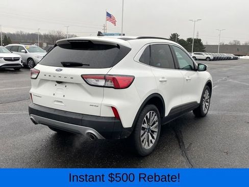 Used 2022 Ford Escape Titanium image 3
