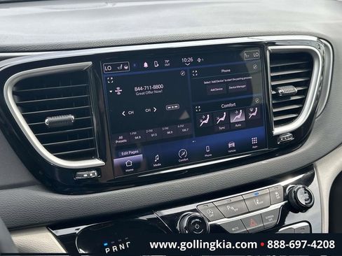 Used 2023 Chrysler Pacifica Touring-L FWD image 22
