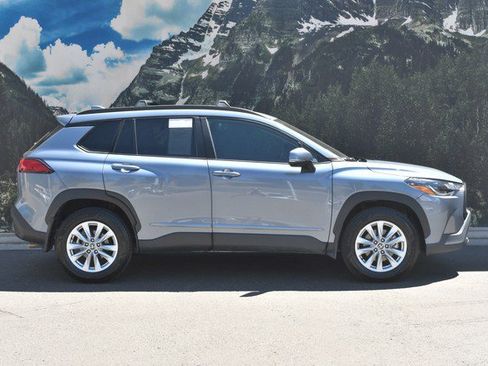 Certified 2023 Toyota Corolla Cross LE w/ Moonroof Package AWD/4WD image 2