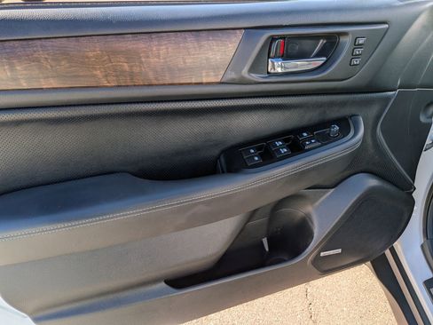 Used 2016 Subaru Outback 2.5i Limited image 8