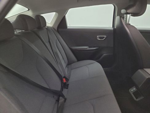 Used 2025 Kia K4 FWD image 19
