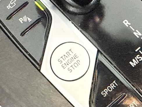 Used 2023 BMW X5 sDrive40i w/ M Sport Package image 21