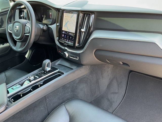 Used 2023 Volvo XC60 B5 Core AWD/4WD image 21