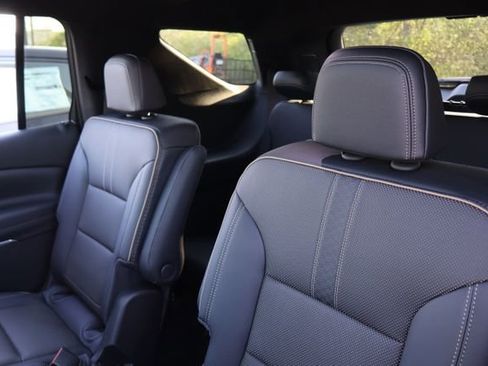 Used 2026 Chevrolet Traverse High Country w/ LPO, Floor Liner Package AWD/4WD image 17