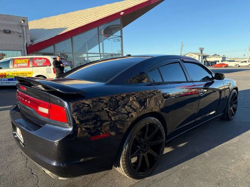 Used 2012 Dodge Charger SE w/ Sport Appearance Group image 7