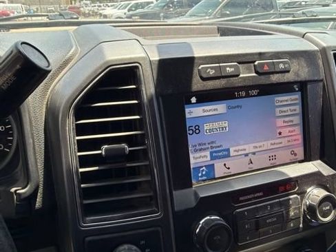 Used 2019 Ford F150 XLT w/ Equipment Group 302A Luxury AWD/4WD image 15