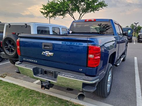 Used 2019 Chevrolet Silverado 2500 LT w/ LT Convenience Package AWD/4WD image 3