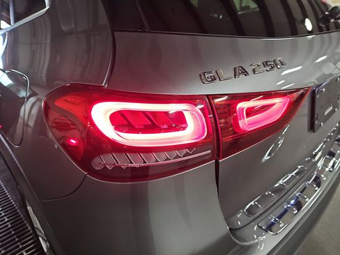 Used 2021 Mercedes-Benz GLA 250 image 36