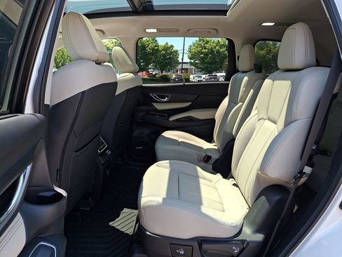 Used 2022 Subaru Ascent Limited w/ Technology Package AWD/4WD image 13