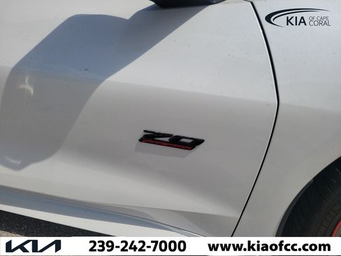 Used 2023 Chevrolet Corvette Stingray Premium Conv w/ Z51 Performance Package RWD image 8