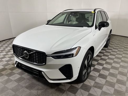 New 2025 Volvo XC60 T8 Plus w/ Protection Package Premier AWD/4WD image 5