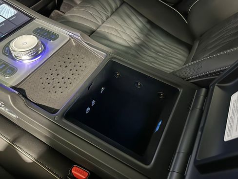 Used 2025 Genesis G90 3.5T AWD/4WD image 62