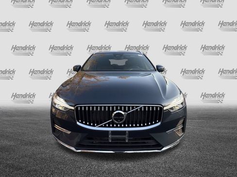 Certified 2023 Volvo XC60 B5 Plus w/ Climate Package image 3