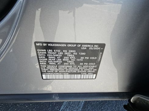 Used 2024 Volkswagen Atlas SE FWD image 38