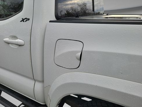 Used 2022 Toyota Tacoma TRD Sport image 26