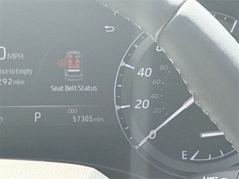 Used 2020 Toyota Highlander Limited image 14