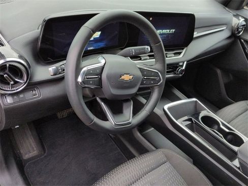 Used 2025 Chevrolet Equinox LT image 11