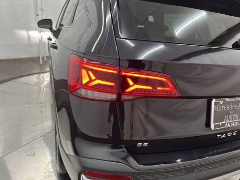 Used 2022 Volkswagen Taos SE image 29