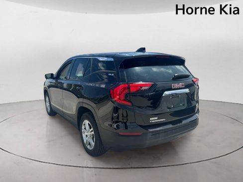 Used 2020 GMC Terrain SLE w/ LPO, Floor Liner Package FWD image 5