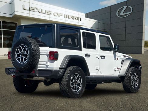 Used 2026 Jeep Wrangler Unlimited Rubicon AWD/4WD image 8