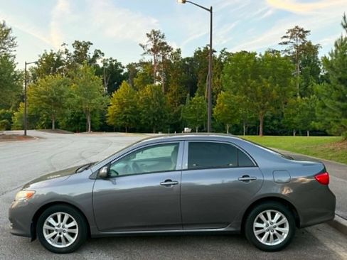 Used 2009 Toyota Corolla FWD image 4