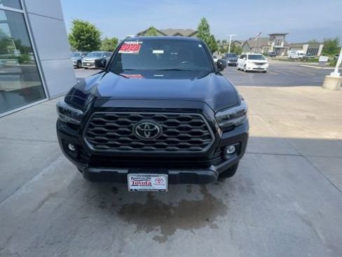 Used 2023 Toyota Tacoma TRD Off-Road w/ TRD Premium Off Road Package AWD/4WD image 5