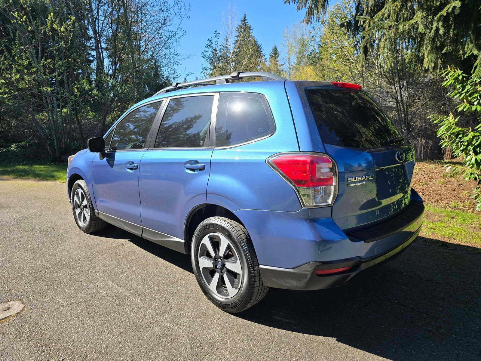 Used 2017 Subaru Forester 2.5i w/ Alloy Wheel Package AWD/4WD image 3
