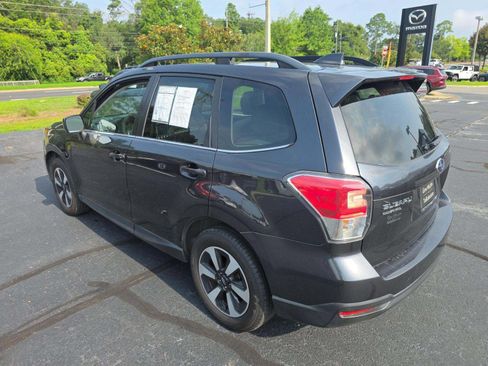 Used 2017 Subaru Forester 2.5i Limited AWD/4WD image 4